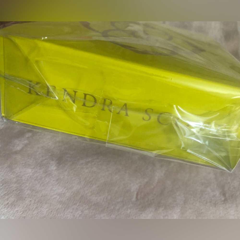 KENDRA SCOTT Mosaic Drop Earrings gift set - Picture 3 of 9